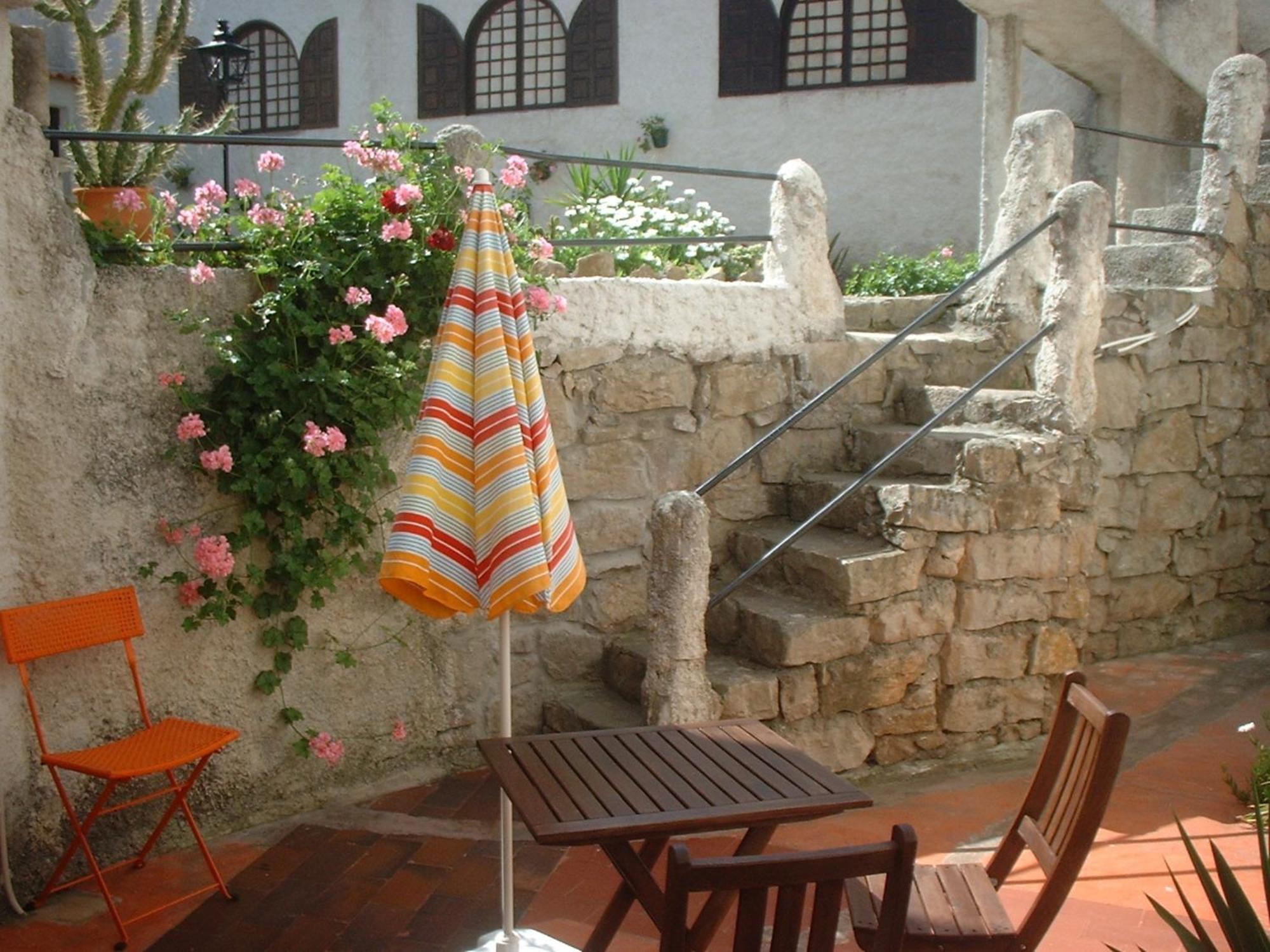 Casa Da Tauria Hotel Atouguia Da Baleia Luaran gambar