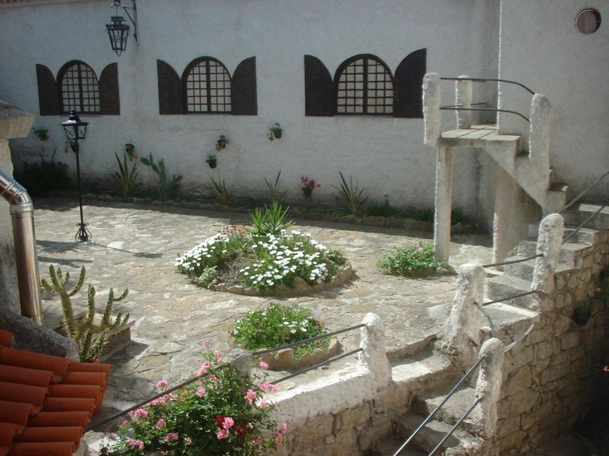 Casa Da Tauria Hotel Atouguia Da Baleia Luaran gambar
